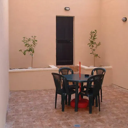 Triton Apartment St. Paul's Bay Exterior photo