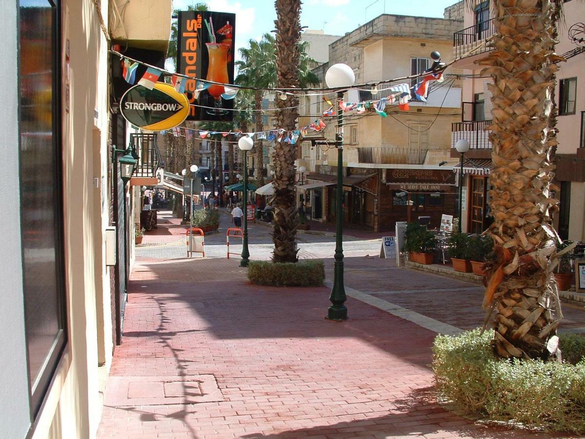 Triton * San Pawl il-Baħar